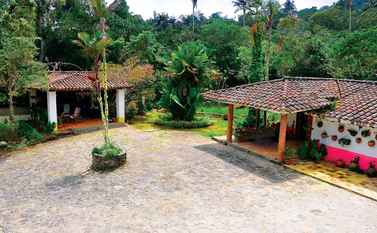 Estancia La Bravera